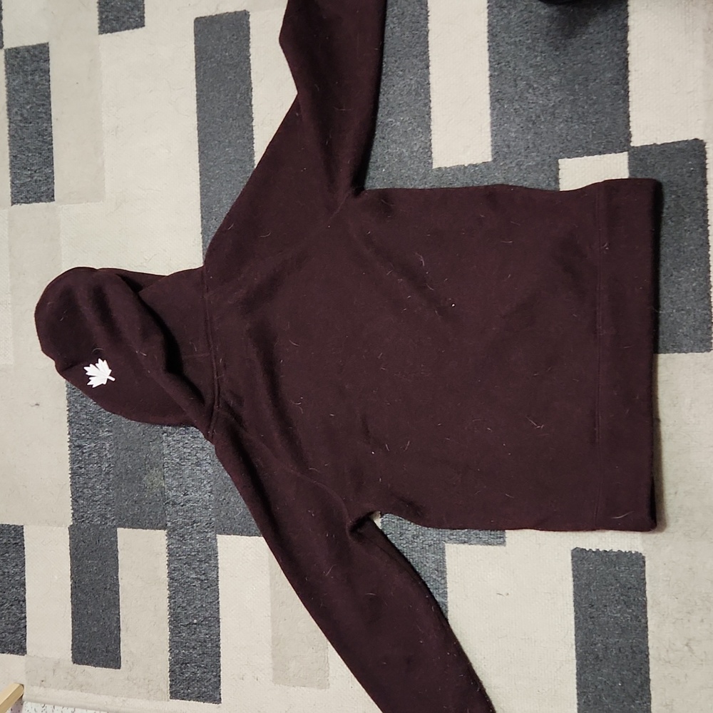 Roots Canada Cabin Embroidered Pullover Hoodie Sweater Burgendy, Black And White - Picture 7 of 7